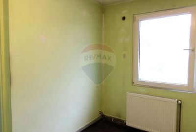 Spațiu comercial, de 74 mp, în Bușteni - 8