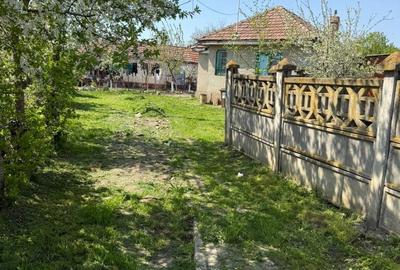 Casă cu 4 camere în Gura Vadului - 2