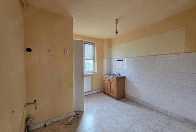 Apartament cu 3 camere decomandat în Progresul - 2