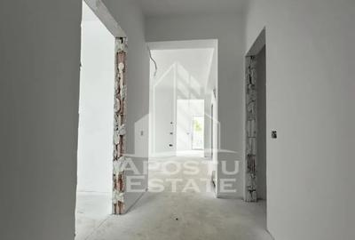 Casă cu 5 camere cu Teren 320 Mp în Ghiroda - 3