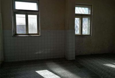 Spațiu comercial, de 596 mp, în Filipeștii de Pădure - 2