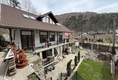 Casă cu 6 camere cu Teren 303 Mp în Central - 3