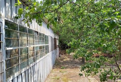 Casă cu 3 camere în Poienarii Burchii - 1