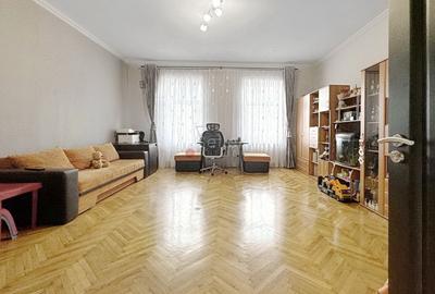 Apartament cu 2 camere semidecomandat, mobilat în Brașovul Vechi