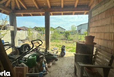 Casă cu 4 camere cu Teren 350 Mp în Tipografilor