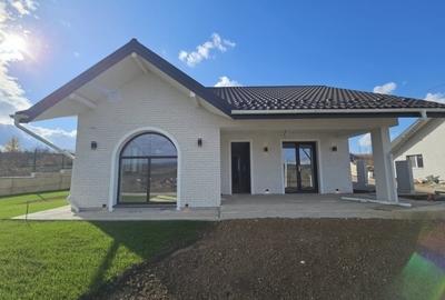 🏡 Casă de vânzare Ciurea – priveliște superbă, construcție solidă - 14