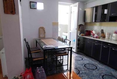 Apartament cu 3 camere decomandat, mobilat în Central - 3