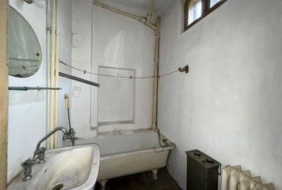 Vila in zona Băneasa, în imediata vecinătate a Parcului Herăstrău 7 camere - 14