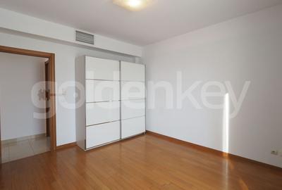 Apartament insorit cu 4 camere si terasa generoasa, 2 garaje - 14