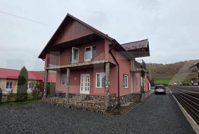 Casă cu 4 camere cu Teren 1000 Mp în Central - 9