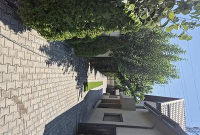 Casă cu 8 camere cu Teren 800 Mp în Central - 3