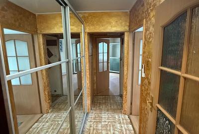 Apartament cu 3 camere decomandat în Canta - 4