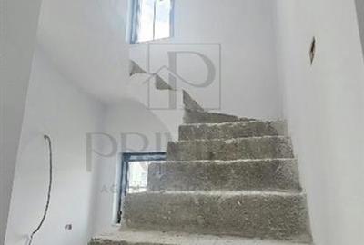 Duplex cu 5 camere cu Canalizare în Ciarda Roșie - 3