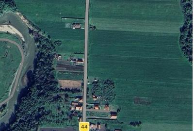 Teren de 9200 mp, în Băcia - 3