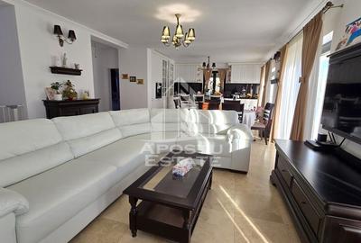Casa individuala deosebita cu 5 camere, 3 bai, demisol si garaj, Sag - 15
