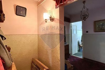 Apartament cu 3 camere decomandat, mobilat în Tomis I - 18