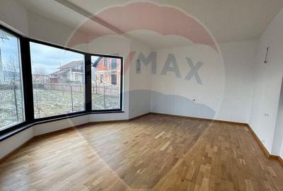 Casa / Vila de vanzare MIHOVENI - 1