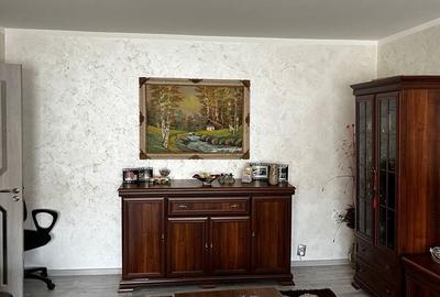 Apartament cu 3 camere decomandat în Central - 2