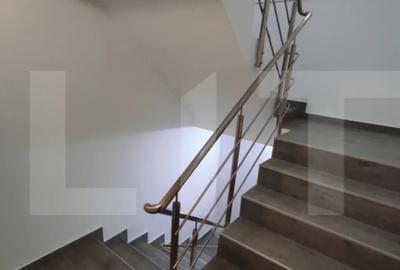 Casă cu 7 camere în Titan