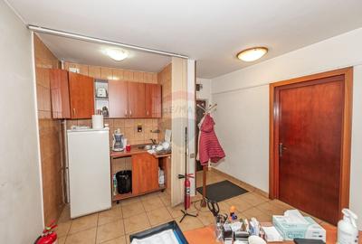 Apartament cu 3 camere decomandat în Titulescu - 7