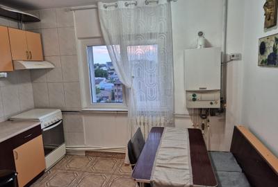 Garsonieră decomandată în Central - 7