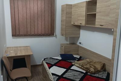 Garsonieră decomandată în Central - 2