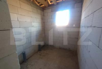 Casa cu 4 camere, 153 mp utili, teren 1000 mp extravilan, ut - 3