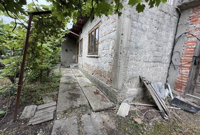 Casă cu 4 camere în Jugureni - 6