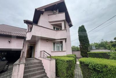 Casa de vanzare, pretabil pentru pensiune/azil, 7 camere, 42 - 33