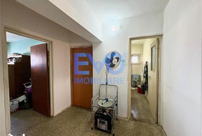 Apartament cu 3 camere decomandat în Independenței - 6