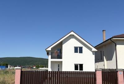 Casă cu 4 camere în Gilău - 3