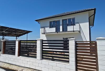 Casă individuală cu 4 camere cu Teren 340 Mp în Berceni