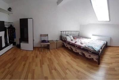 Apartament cu 2 camere decomandat în Girocului - 2
