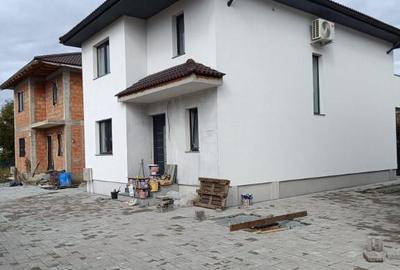 Casa zona Unirea finisata , mobilata Casa zona Unirea finisata , mobilata - 2