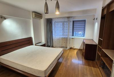 Apartament cu 3 camere, bloc 1990 - bd. Decebal piata Alba Iulia - 4