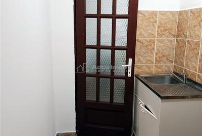 Apartament cu 2 camere în Măcești