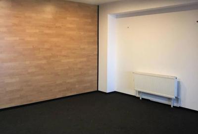 Spațiu comercial, de 92 mp, în Central