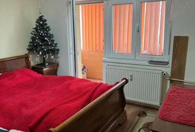 Apartament cu 3 camere decomandat în Soarelui - 2