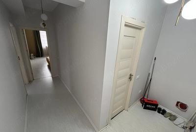 Apartament cu 3 camere decomandat în Poarta 6 - 2