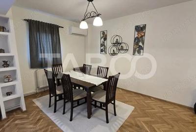 Apartament cochet de vanzare 3 camere 80mp 2 bai balcon zona Centrala - 1