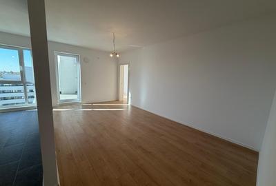 Apartament cu 3 camere semidecomandat în Străulești