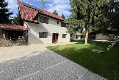 Cabana cu 7 camere 7 bai si teren 1000 mp in Avrig zona Mlaci - 27