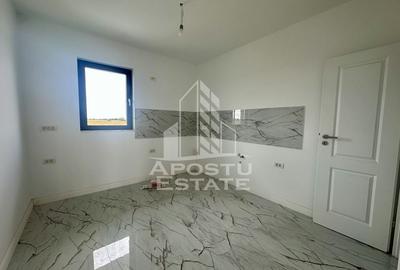 Duplex modern cu 4 camere, despartit prin camera tehnica, Giroc - 3