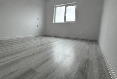 Casă cu 5 camere cu Teren 305 Mp în Remetea Mare - 2