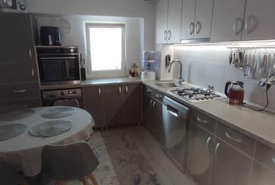 Apartament cu 3 camere decomandat în Tomești - 6
