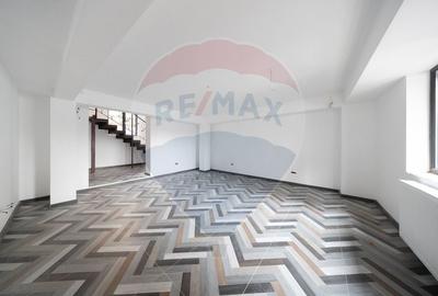 Spațiu comercial/birouri  de închiriat în zona 13 Decembrie - 1