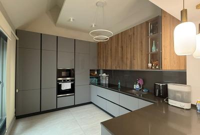 Casă individuală cu 12 camere cu Canalizare în Cotroceni - 2