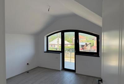 Casă cu 4 camere în Bujoreni - 5