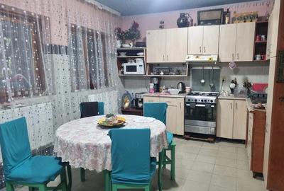 Casă cu 4 camere cu Teren 240 Mp în Surducu Mic - 3