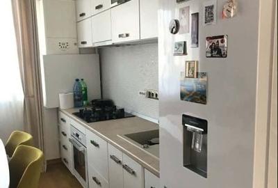 Apartament cu 3 camere semidecomandat în Florești - 2